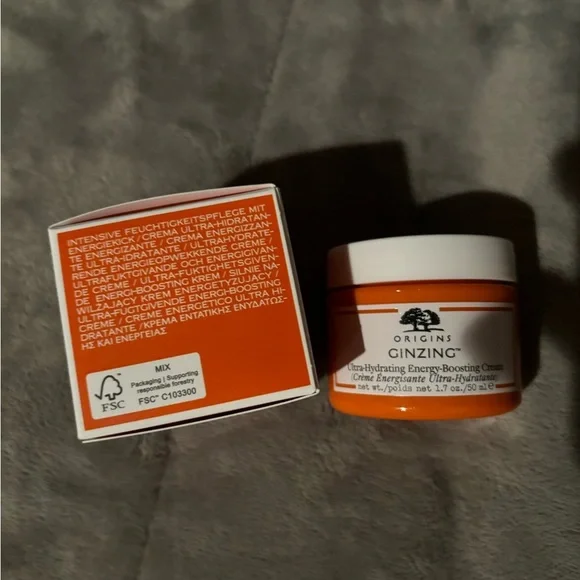 Origins Orange and White Moisturizer - Picture 2 of 4